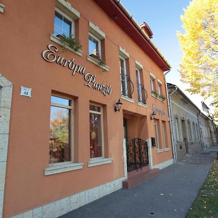Europa Panzio Bed & Breakfast Егер Екстериор снимка