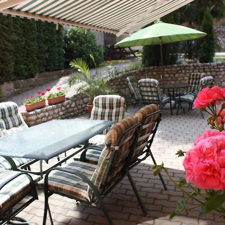 Europa Panzio Bed & Breakfast Егер Екстериор снимка