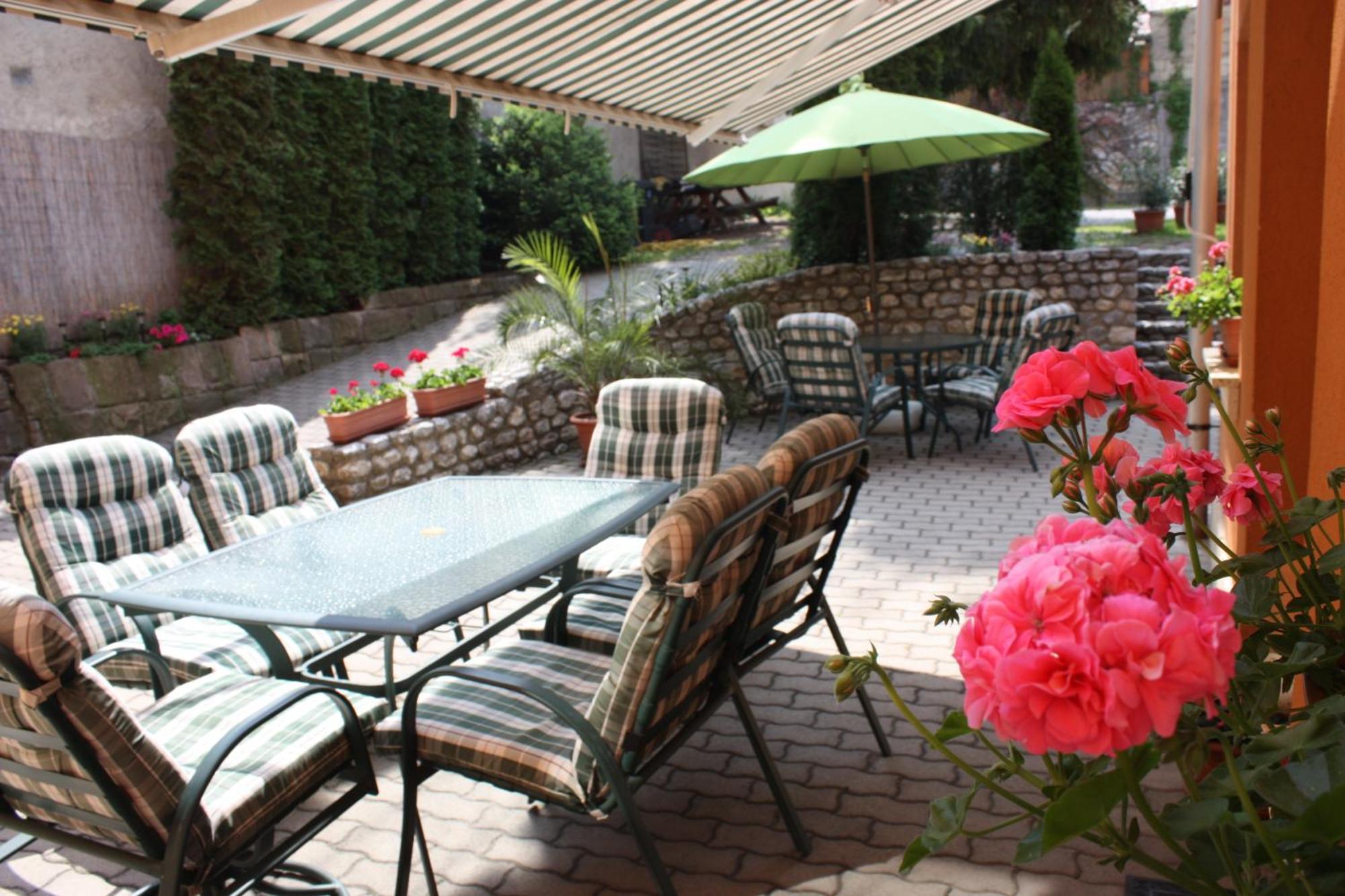 Europa Panzio Bed & Breakfast Егер Екстериор снимка